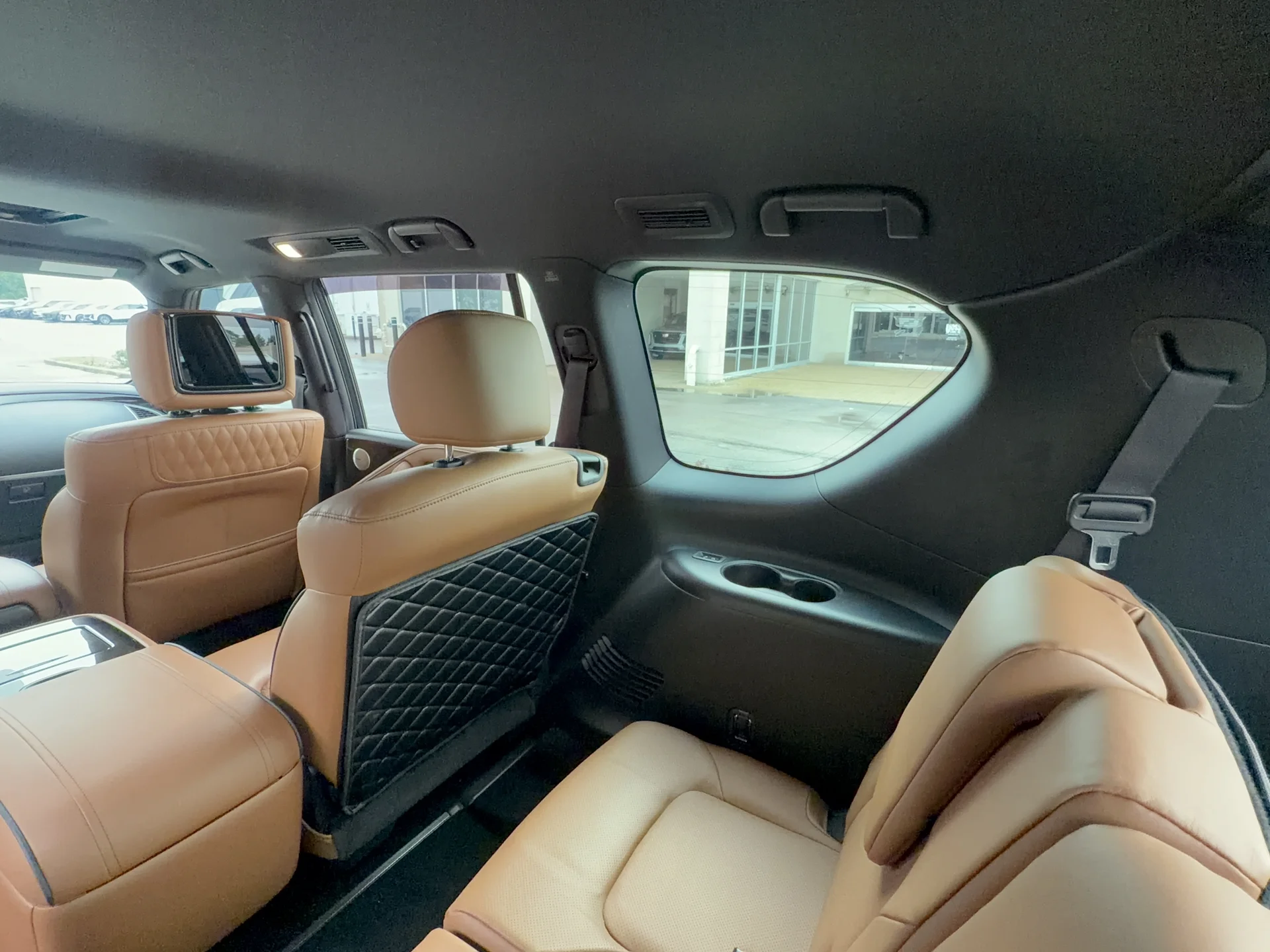 Used 2023 Moonstone White INFINITI Sensory image 31