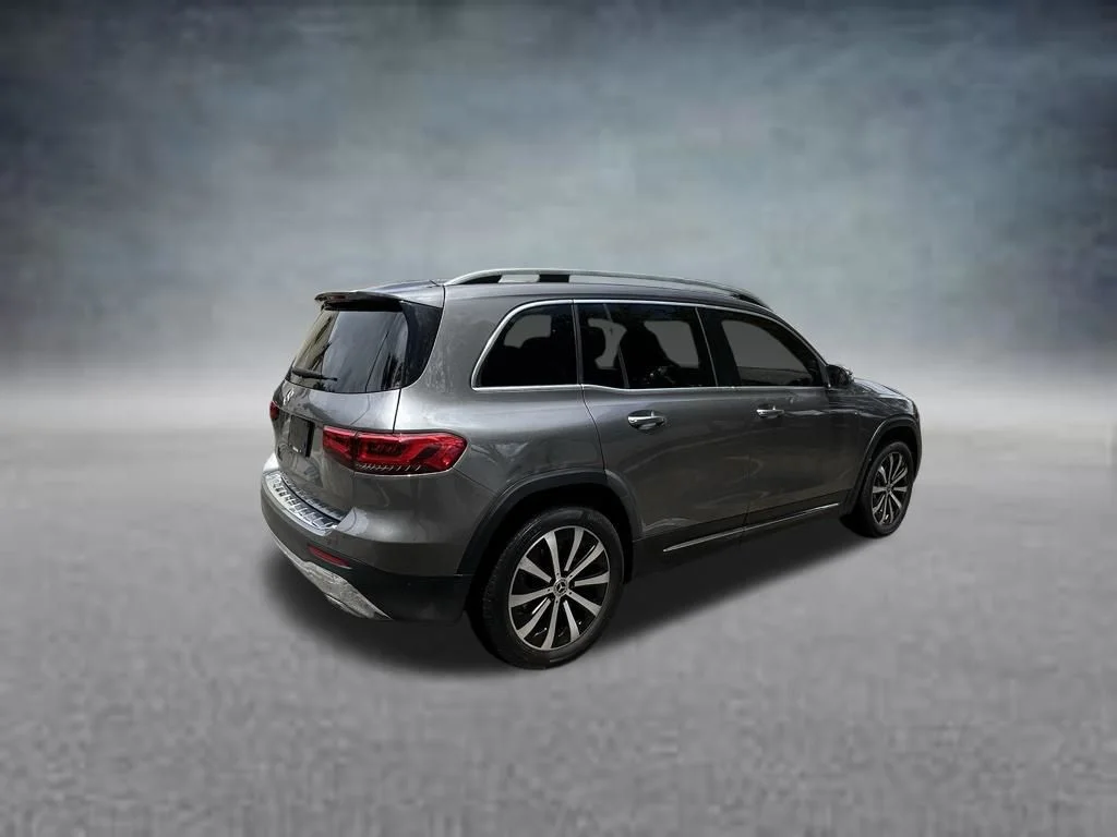 Used 2022  Mercedes-Benz GLB 250 image 7