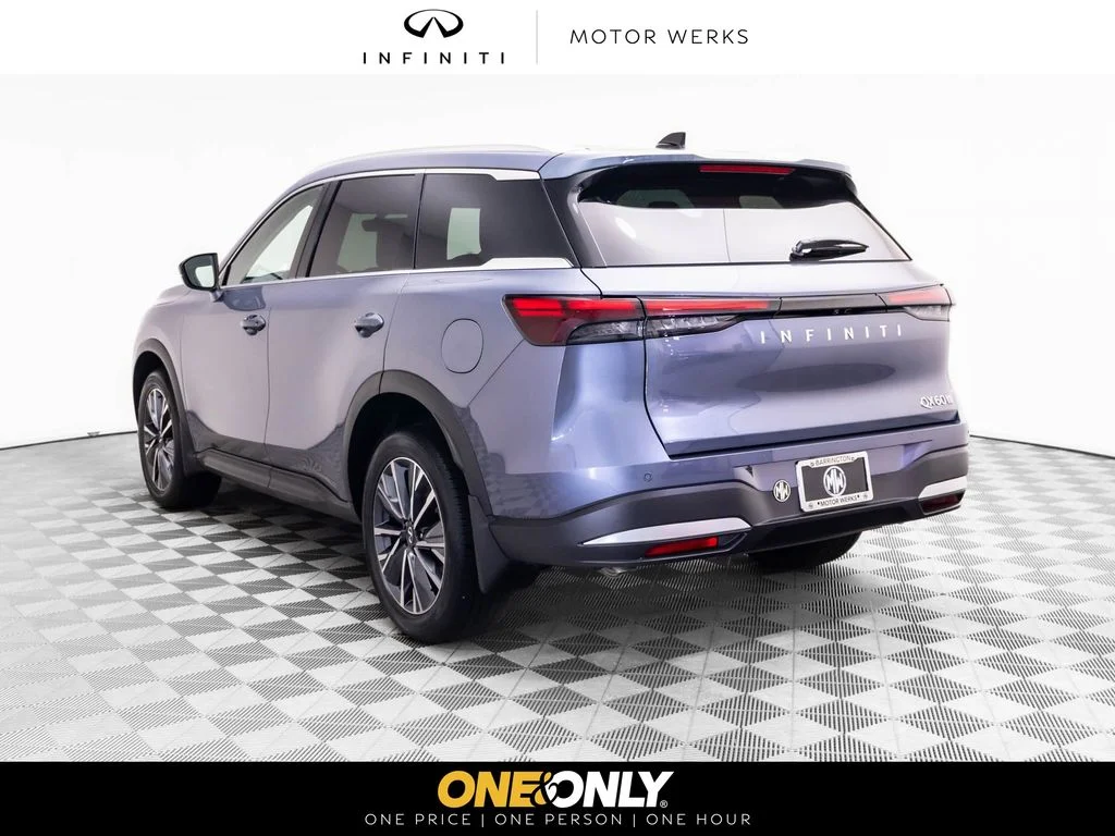 New 2027 MOONBOW BLUE INFINITI Luxe AWD image 3