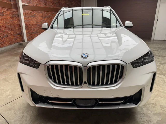 Used 2026 White BMW xDrive40i image 8