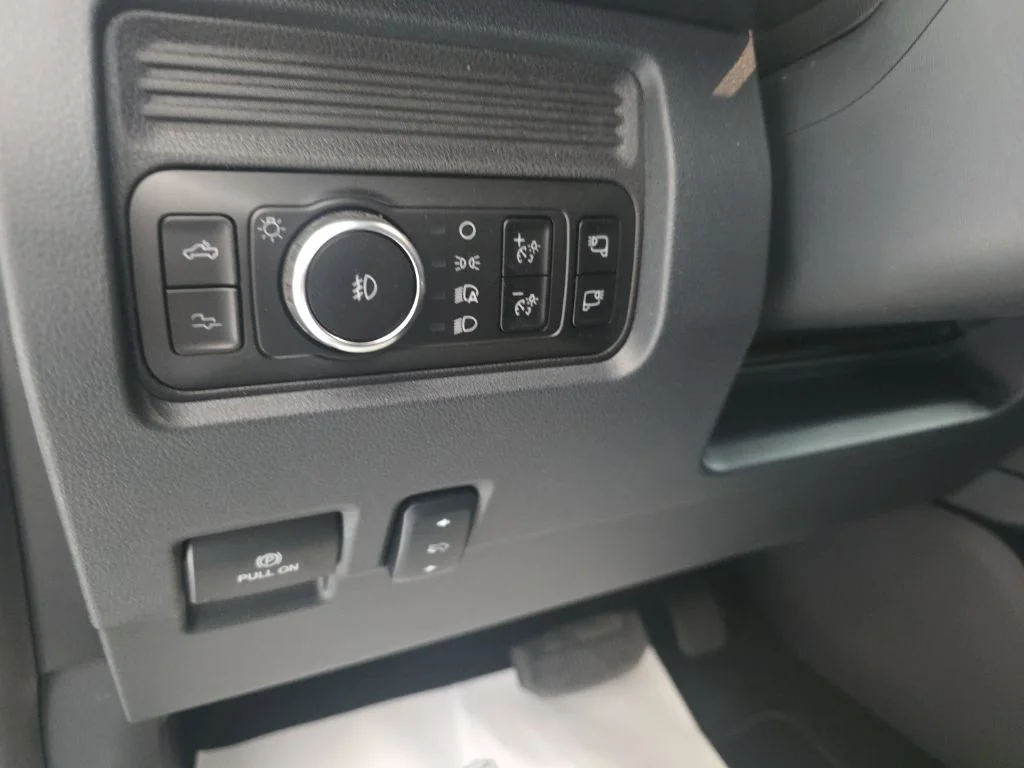 New 2026 Carbonized Gray Metallic Ford F-350® Platinum® image 22