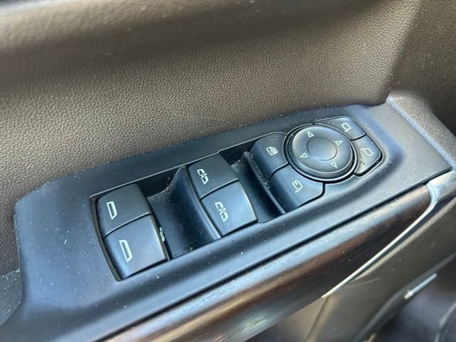 Used 2020 Silver GMC SLT image 16