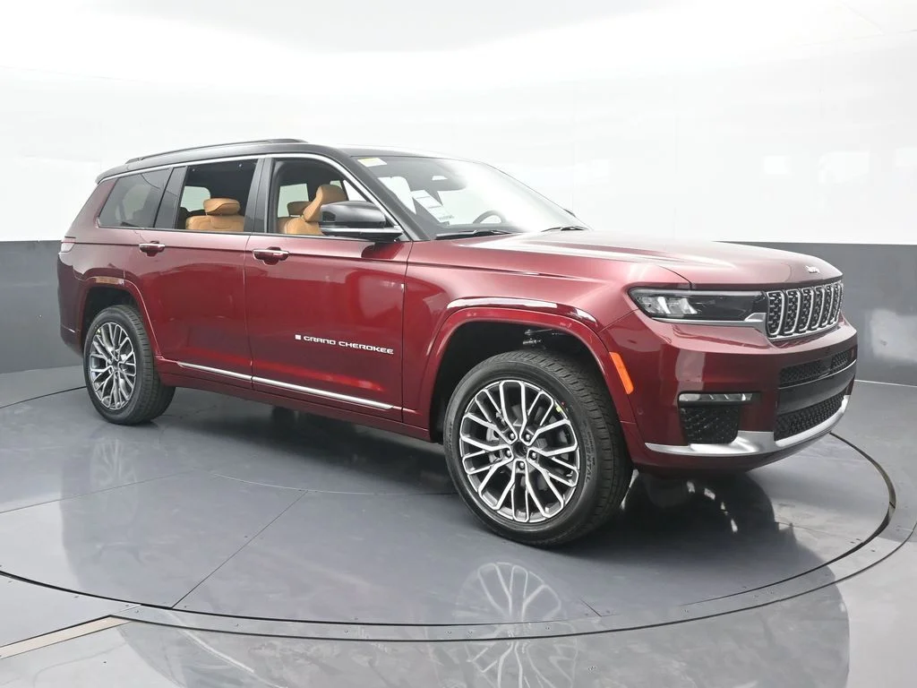 New 2025 Velvet Red Pearlcoat Jeep Summit image 8