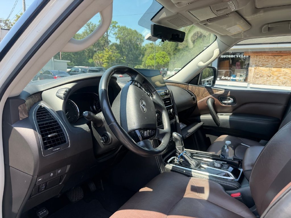 Used 2022 White INFINITI Premium Select image 3