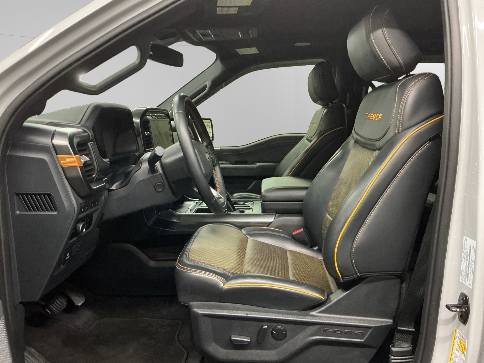 Used 2023 Stone Gray Ford XL image 9