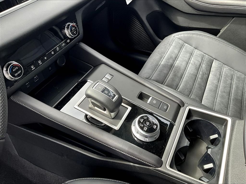 New 2026 Black Nissan SL image 14