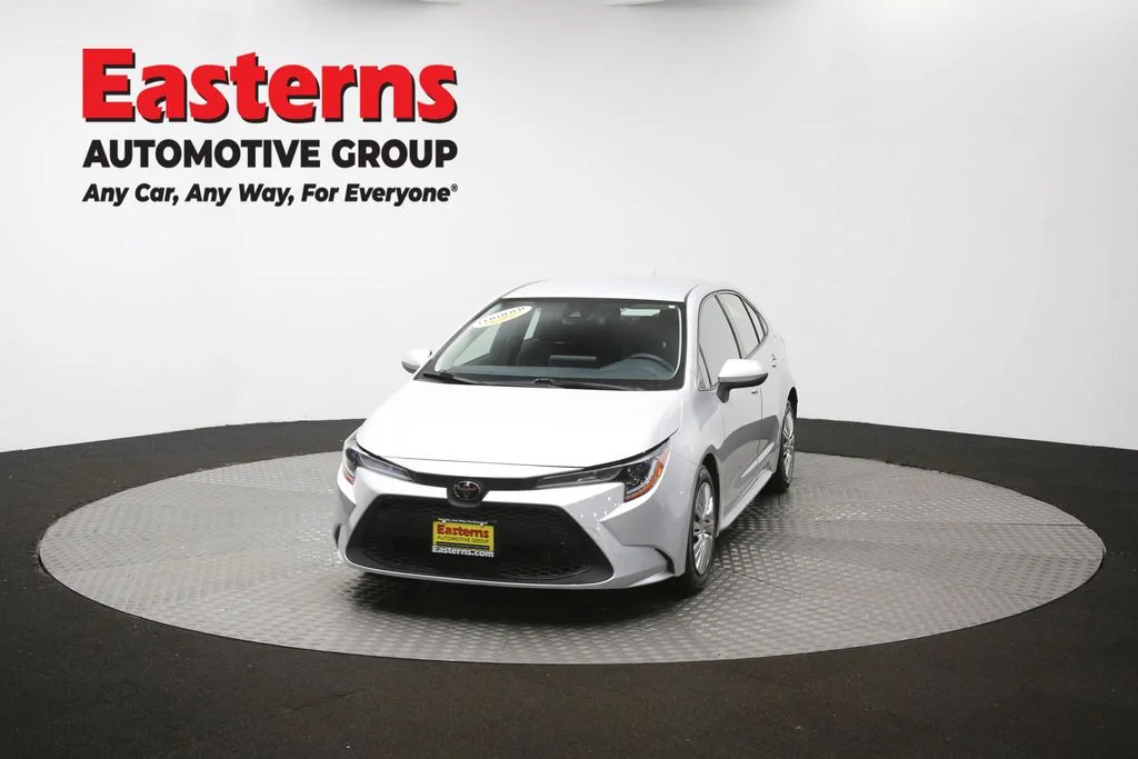 Used 2022 Silver Toyota LE image 54