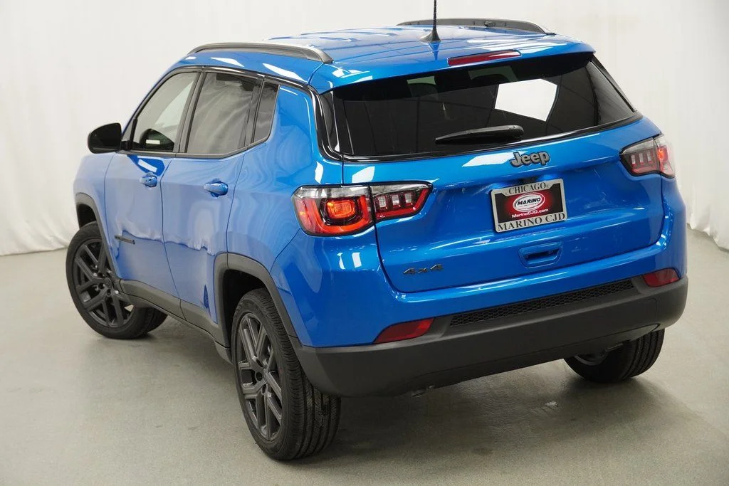 New 2026 Hydro Blue Pearlcoat Jeep Latitude image 12