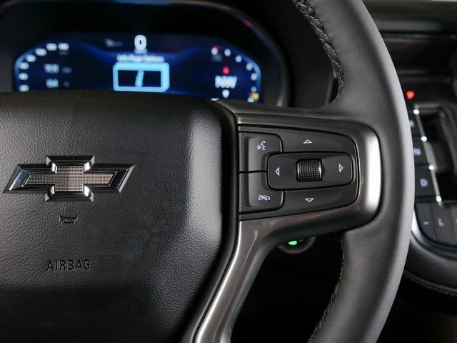 Used 2024 Red Chevrolet Z71 image 20