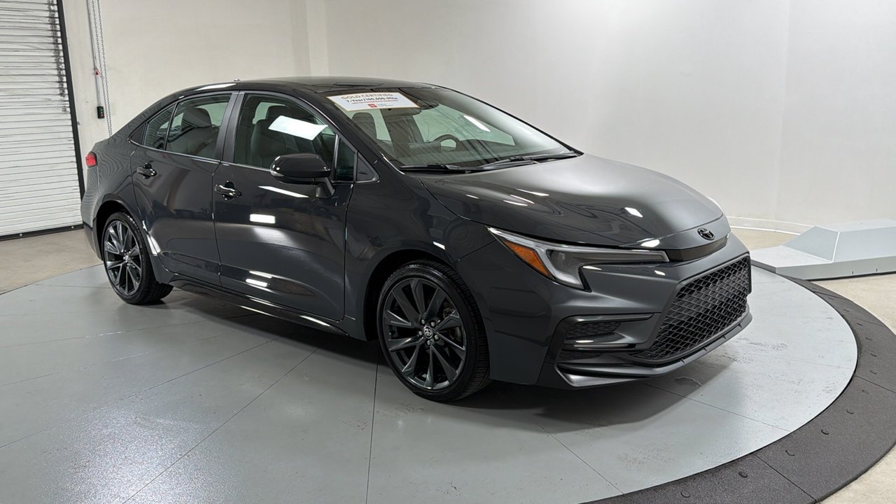 Certified Used 2025  Toyota SE image 3