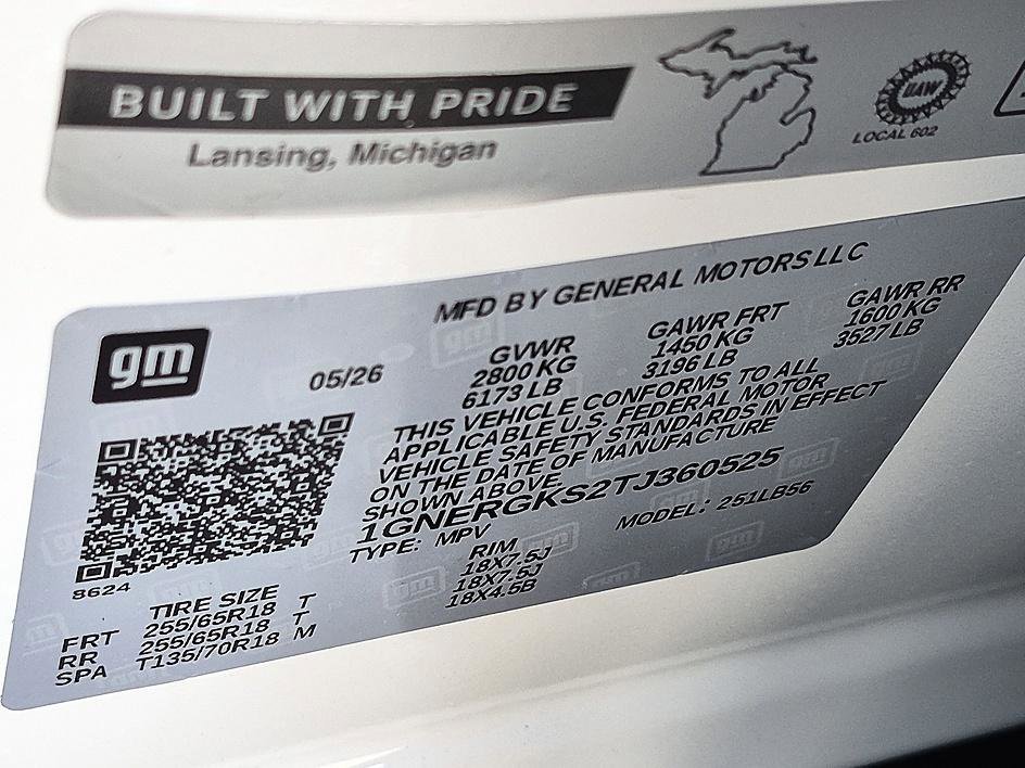 New 2026 Summit White Chevrolet LT image 38