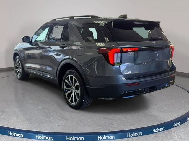 Used 2025 Gray Ford ST-Line image 8