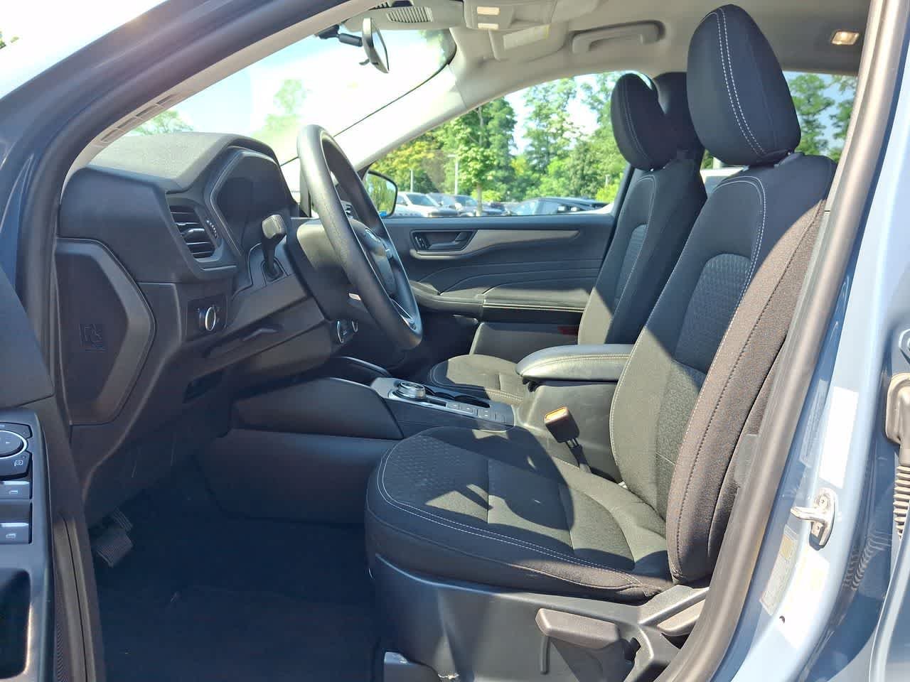 Certified Used 2025 Vapor Blue Metallic Ford Active image 17