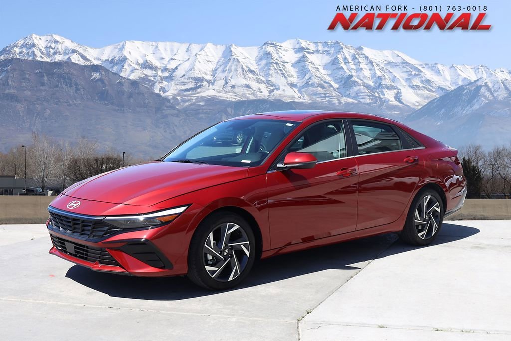 2025 Hyundai Elantra 2.0 Limited IVT's photo
