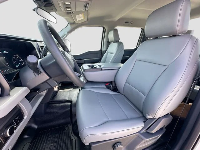 New 2026 Oxford White Ford XL image 13