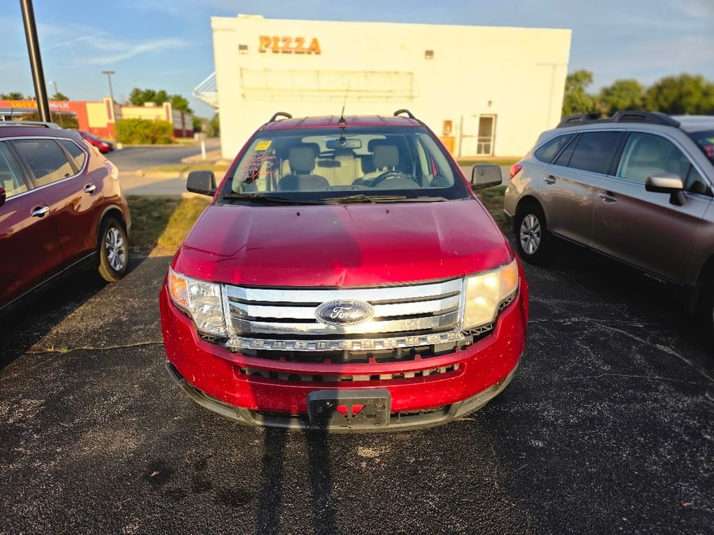 Used 2010 Red Ford SE image 1