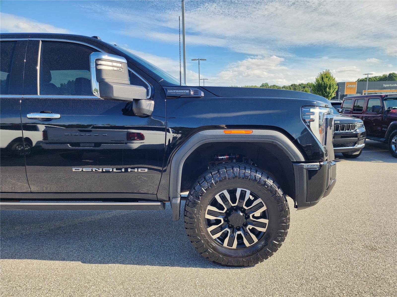Used 2024 Onyx Black GMC Denali Ultimate image 7