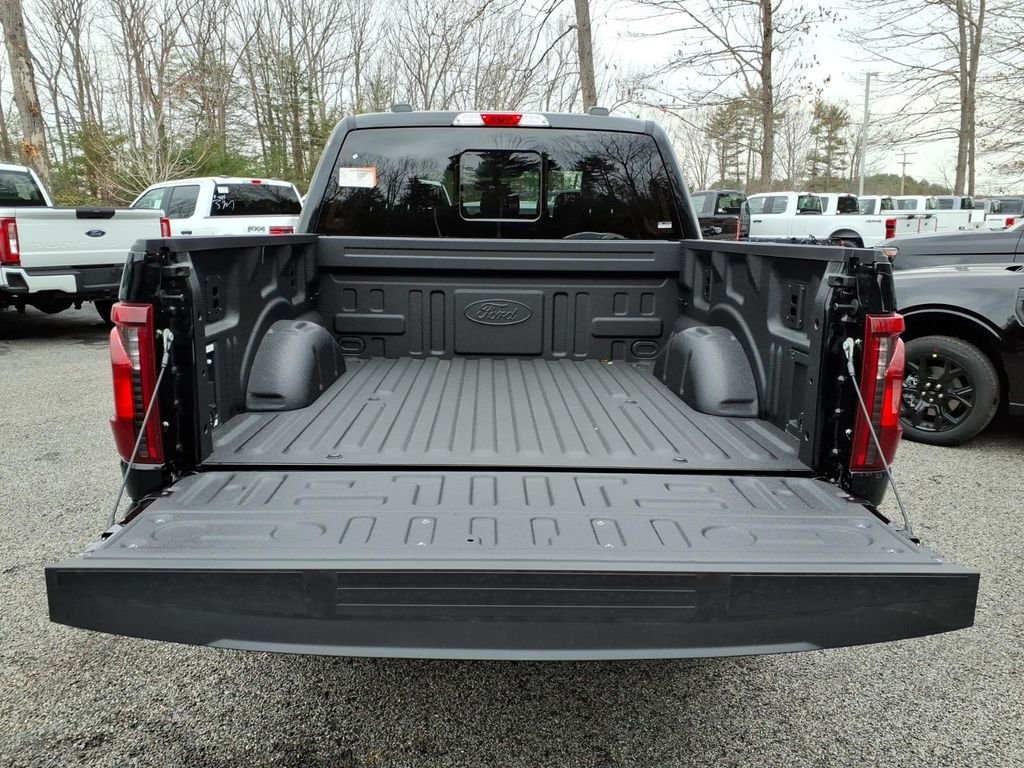 New 2026 Agate Black Metallic Ford XLT image 7