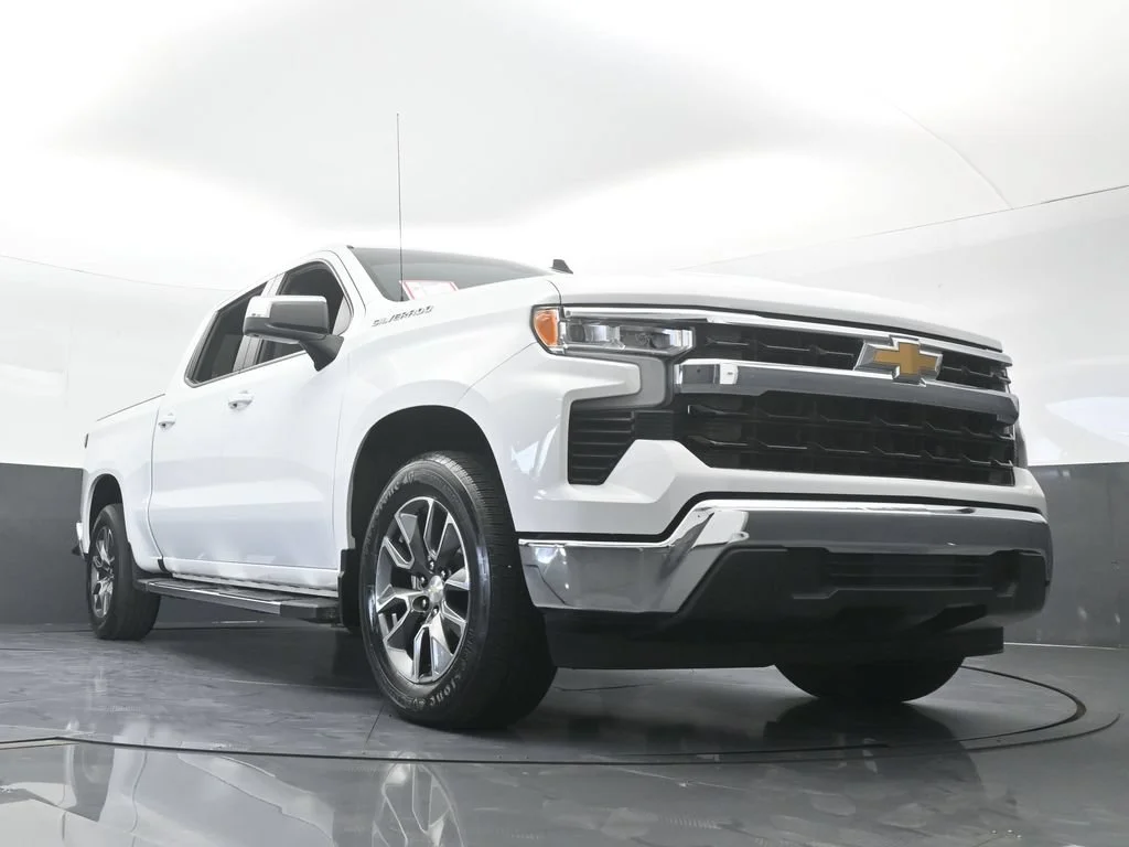 Used 2023 Summit White Chevrolet LT image 61