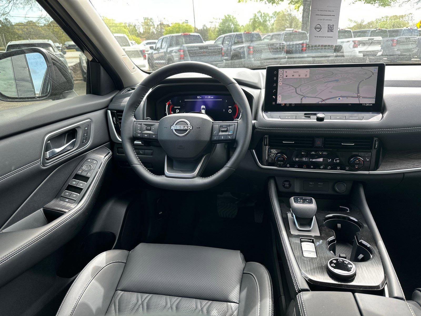 New 2026 Black Nissan Platinum image 22