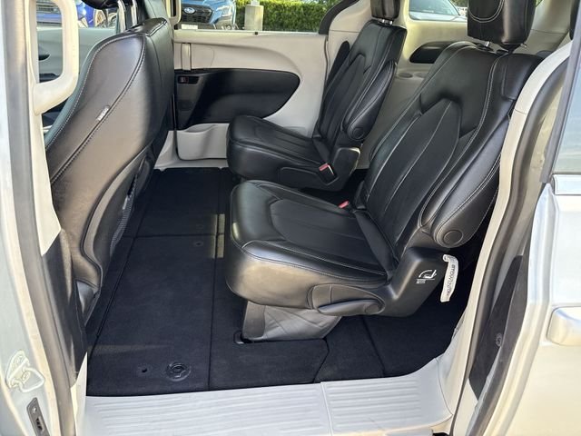 Used 2023 Silver Chrysler Touring L image 14