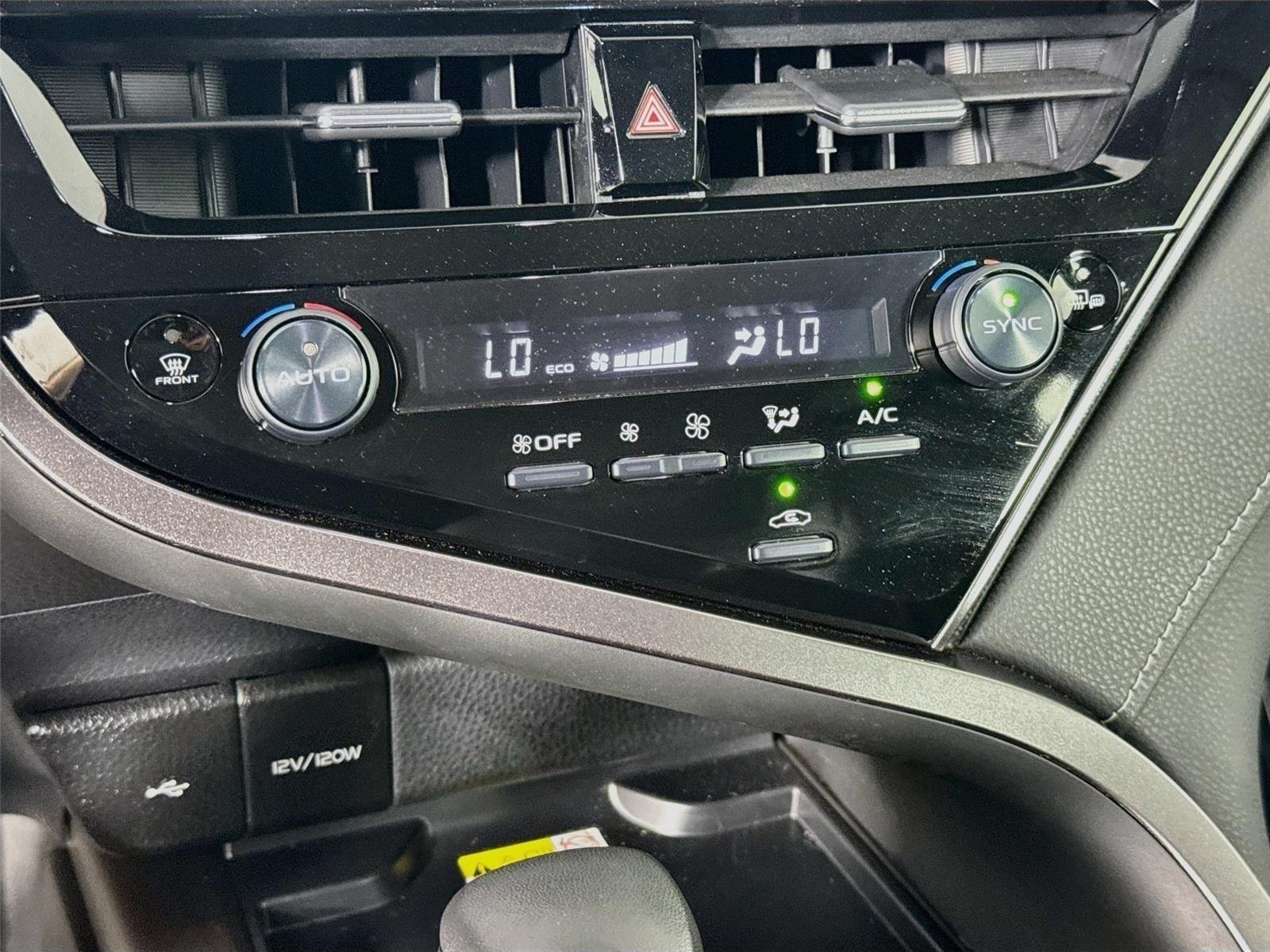 Used 2023 Ice Toyota XSE image 17