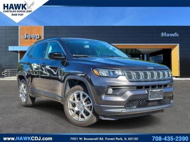 Used 2022 Gray Jeep Latitude Lux image 1