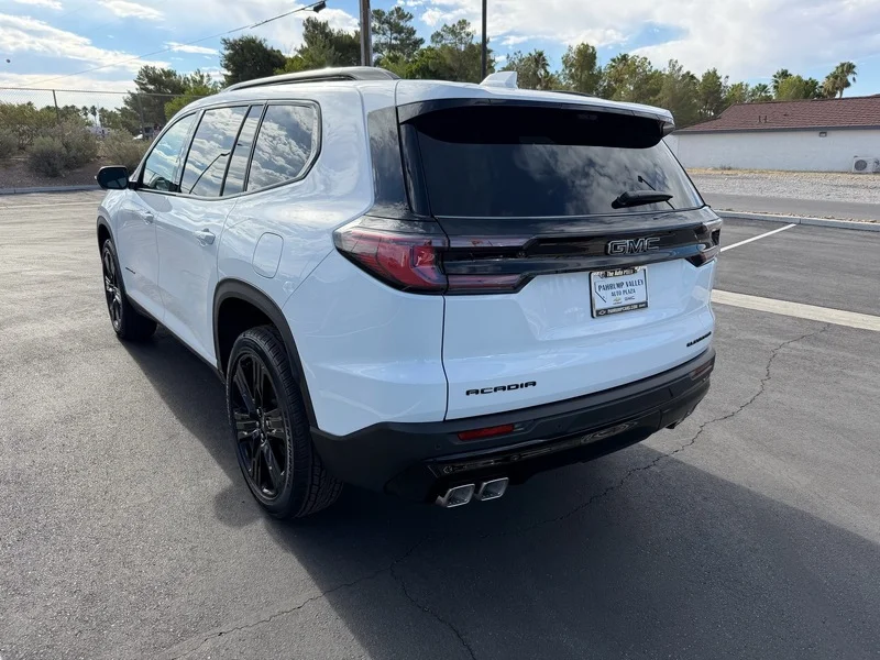 New 2027 Summit White GMC Elevation image 5