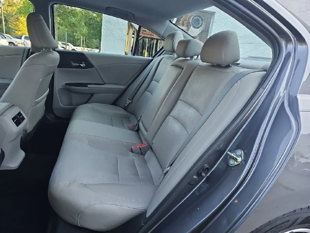 Used 2017 Gray Honda EX-L image 13