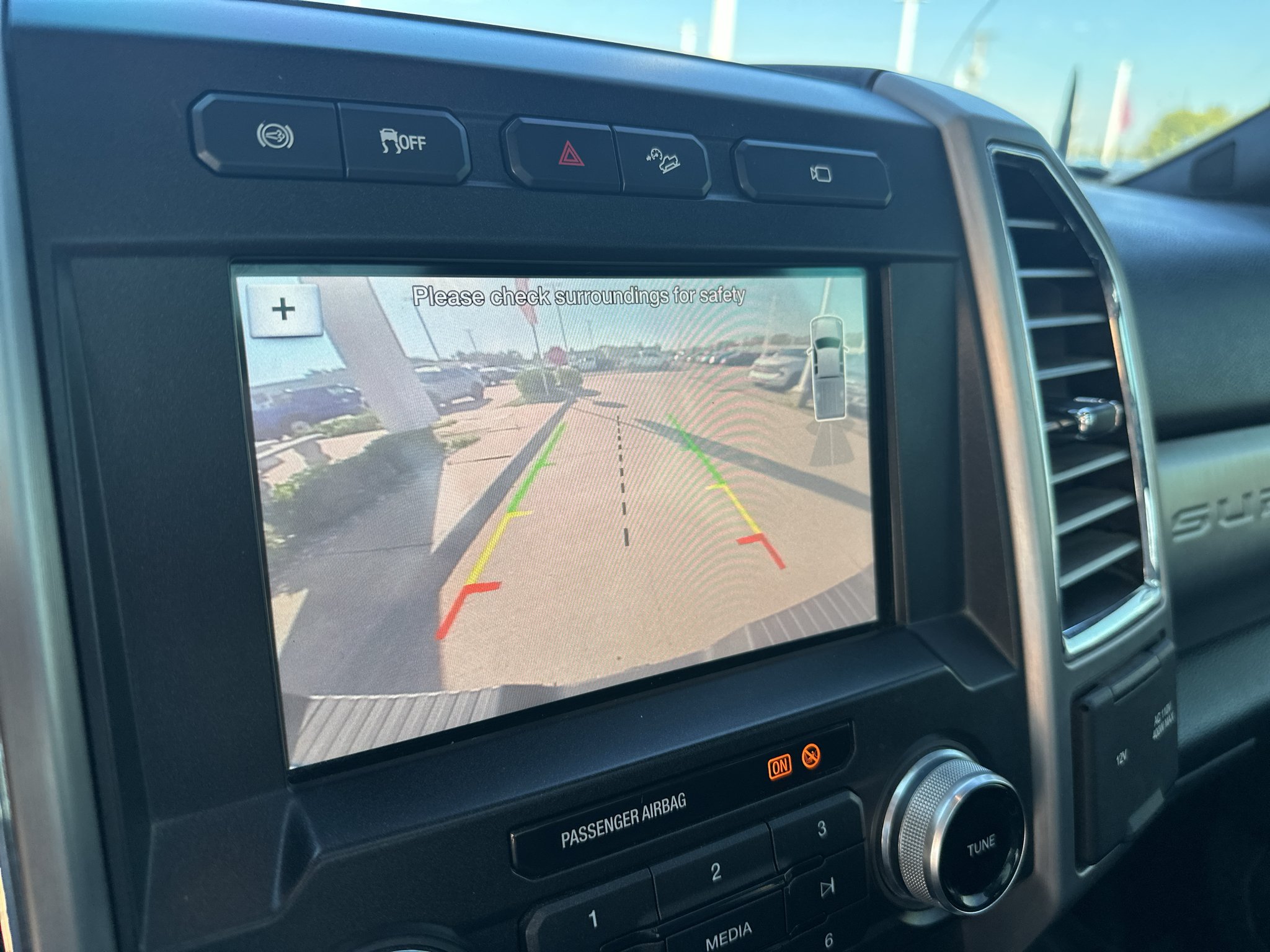 Used 2017 Magnetic Metallic Ford Platinum image 25