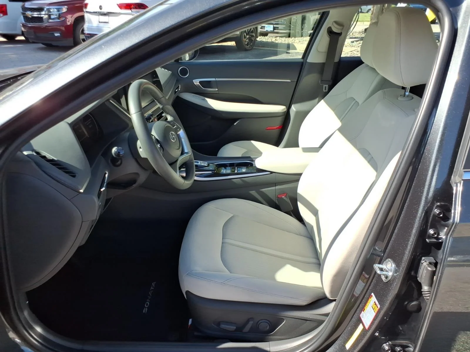 Used 2022 Portofino Gray HYUNDAI  image 12