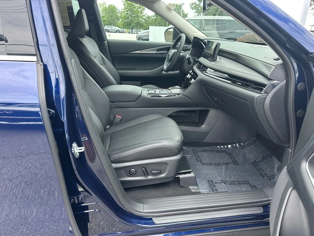 Used 2026 Blue INFINITI LUXE image 11