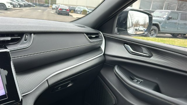 2023 Jeep Grand Cherokee L Altitude - Photo 20