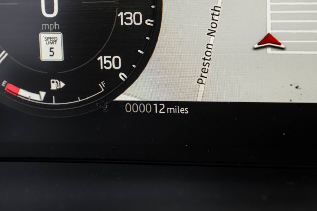New 2026 Fuji White Land Rover X-Dynamic SE image 26