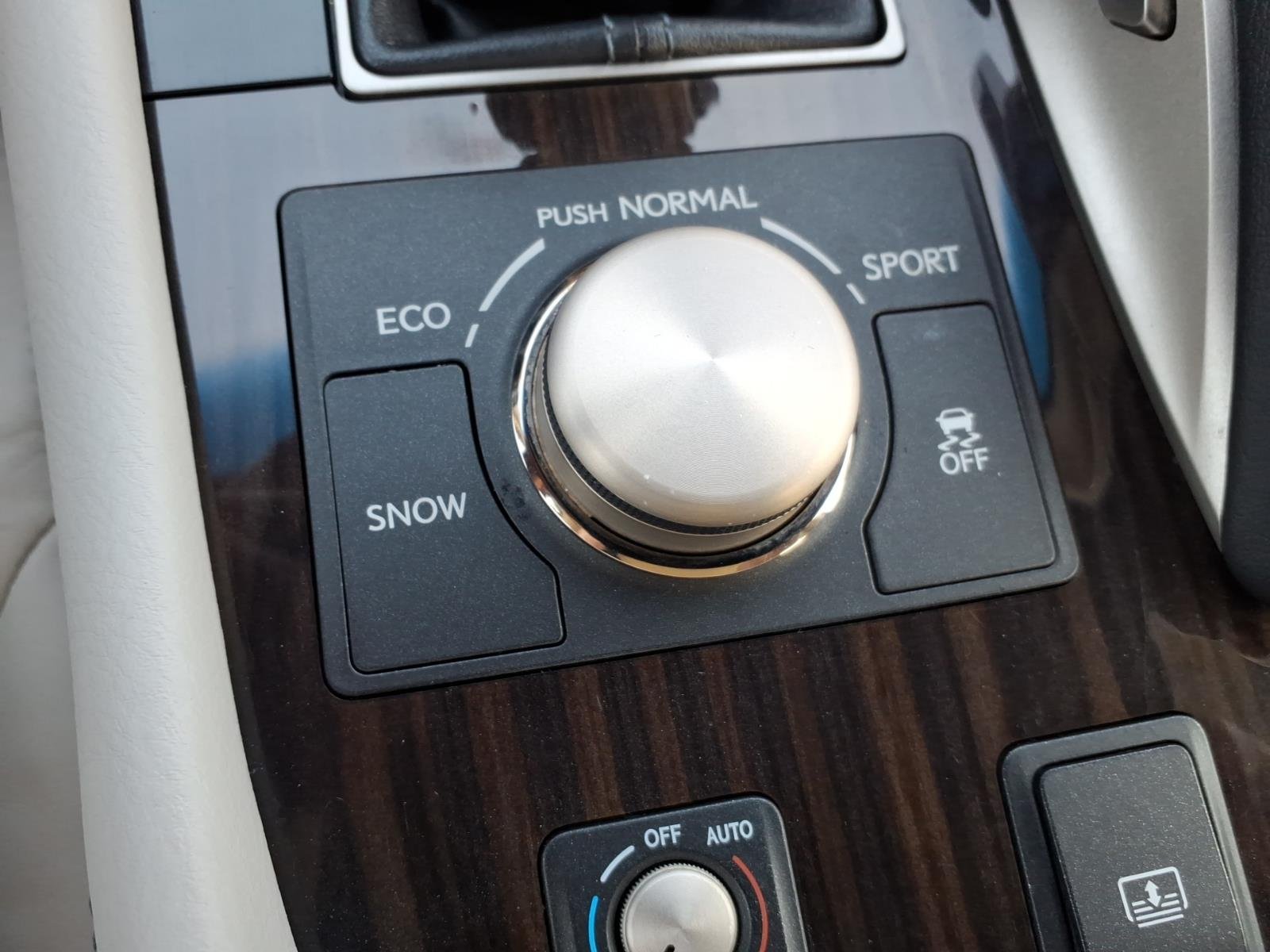 Used 2016 Atomic Silver Lexus Base image 25