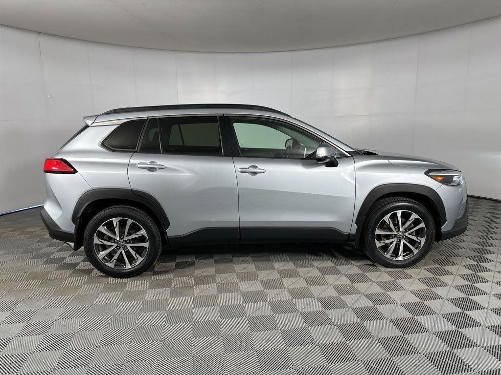 Certified Used 2022 Silver Toyota XLE image 9