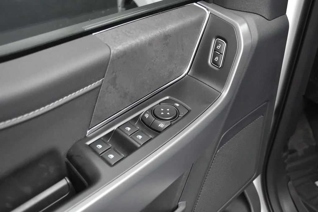 New 2026 Oxford White Ford XLT image 21