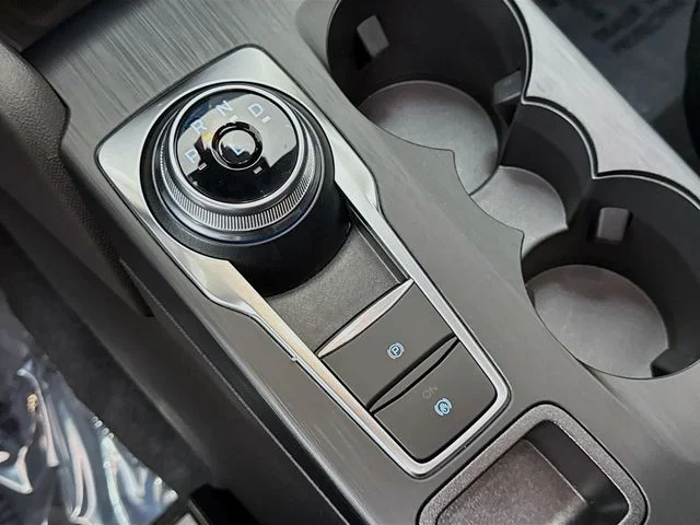 2026 Ford Escape ST-Line Select - Photo 17