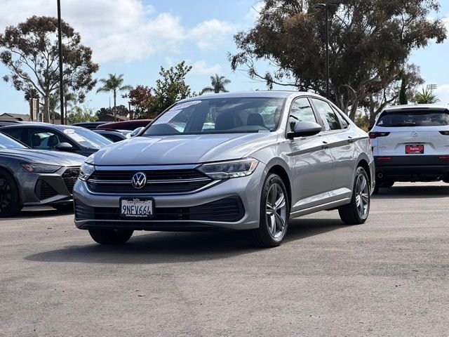 Used 2024 Pyrite Silver Metallic Volkswagen 1.5T SE image 5