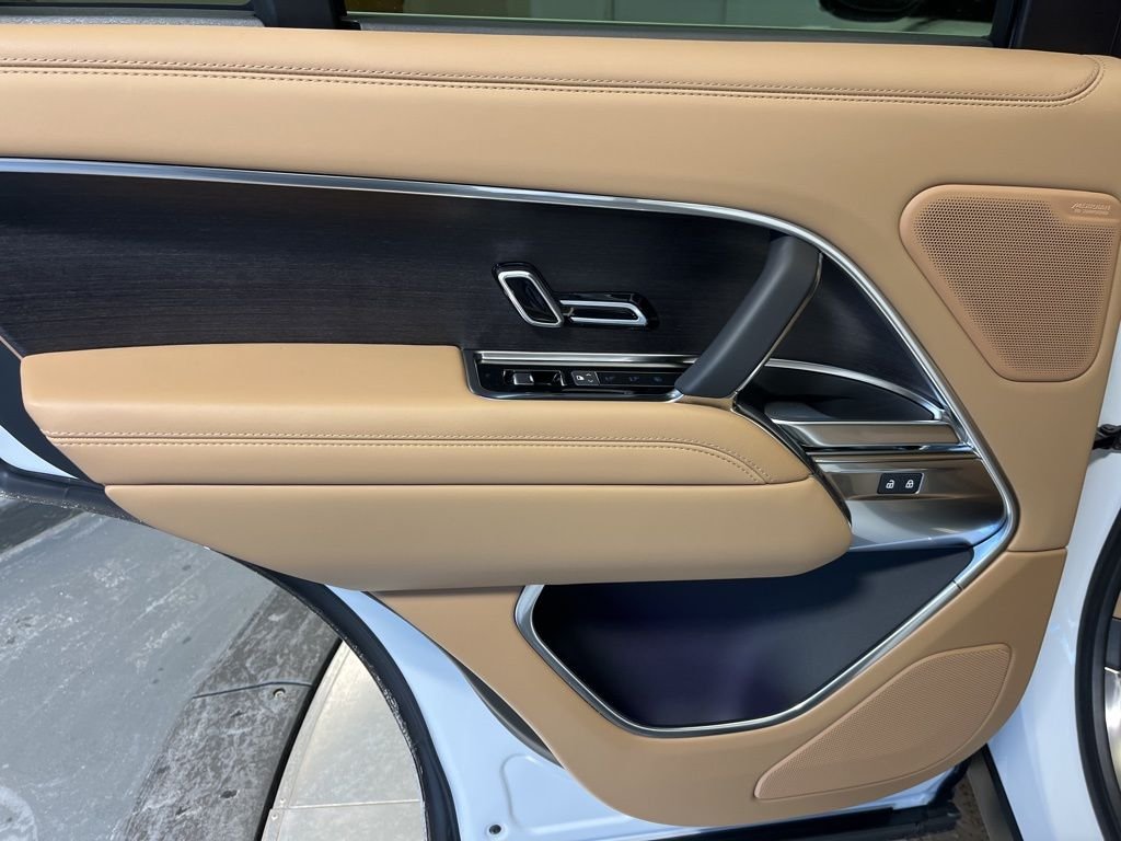 2026 Land Rover Range Rover SE - Photo 23
