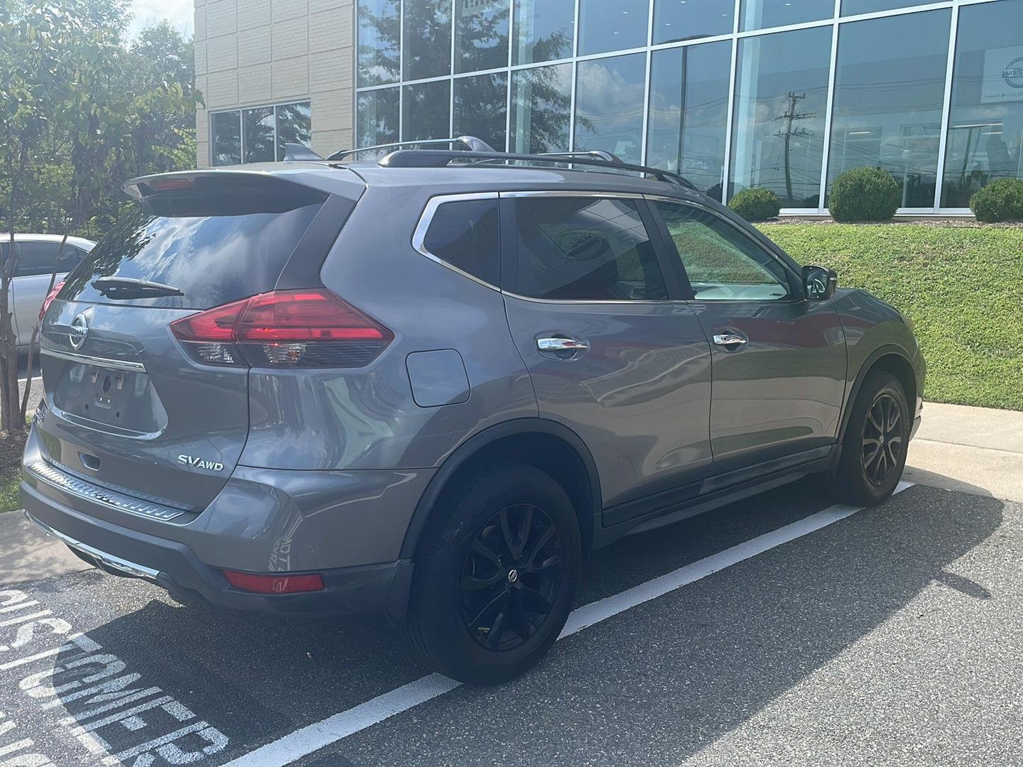 Used 2017 Gun Metallic Nissan SV image 5