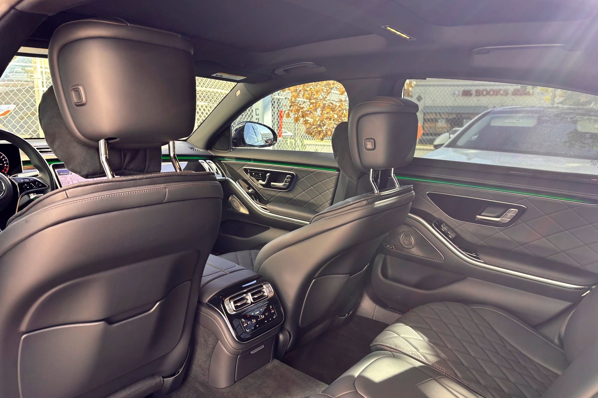 2025 Mercedes-Benz S-Class S 580e - Photo 45