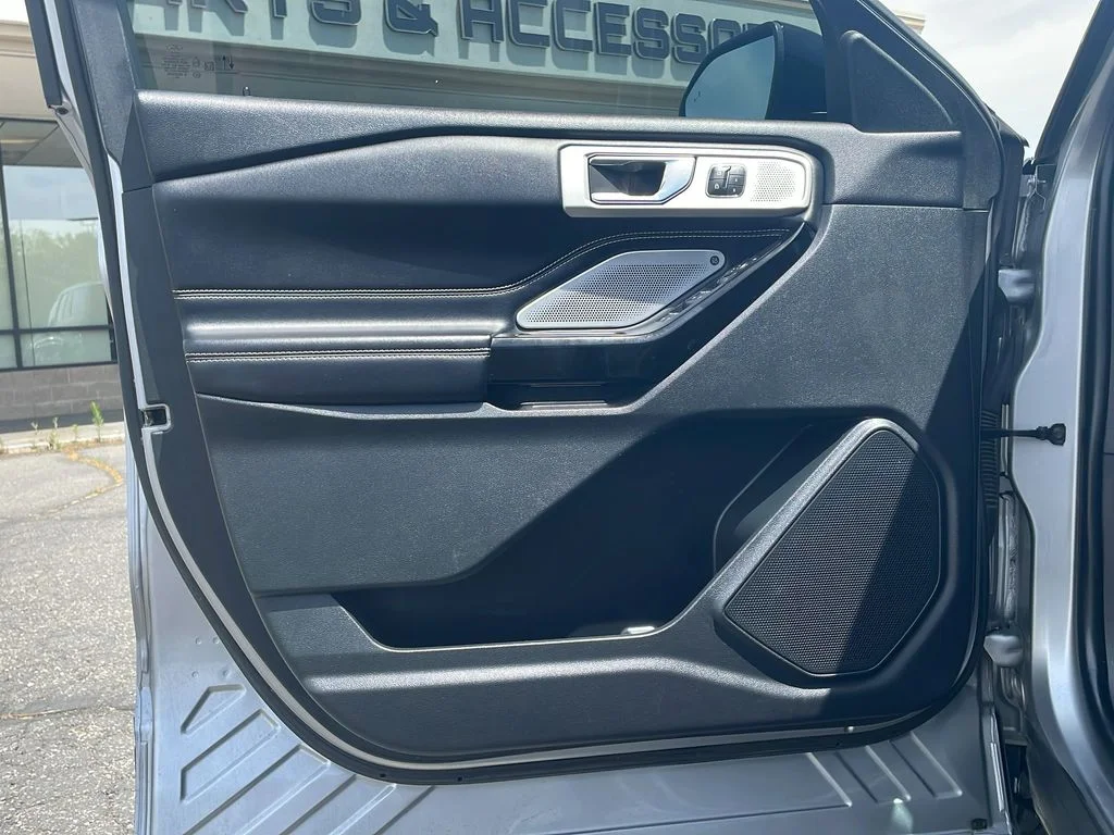 2021 Ford Explorer ST - Photo 11