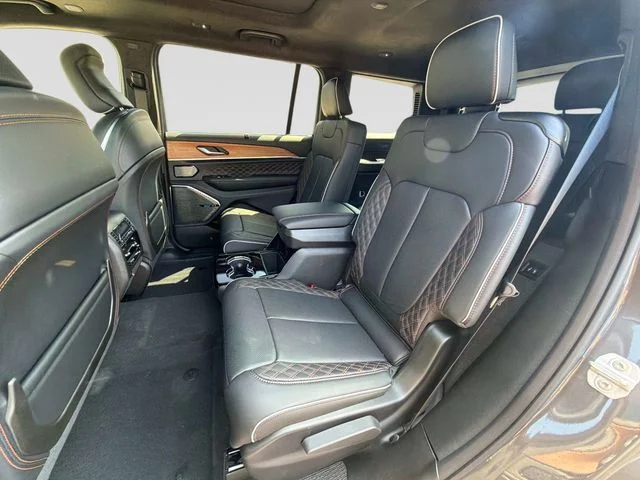 New 2026 Baltic Gray Metallic Clear-Coat Exterior Paint Jeep Summit image 15