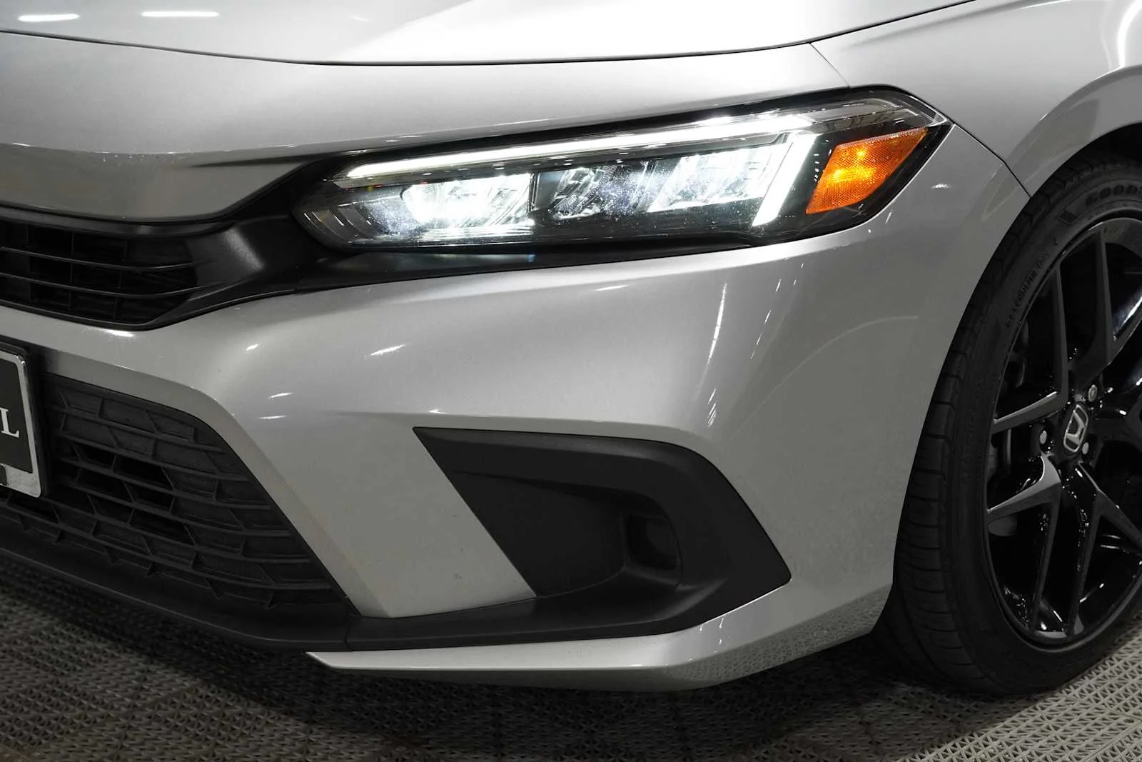 Used 2024 Lunar Silver Metallic Honda Sport image 7