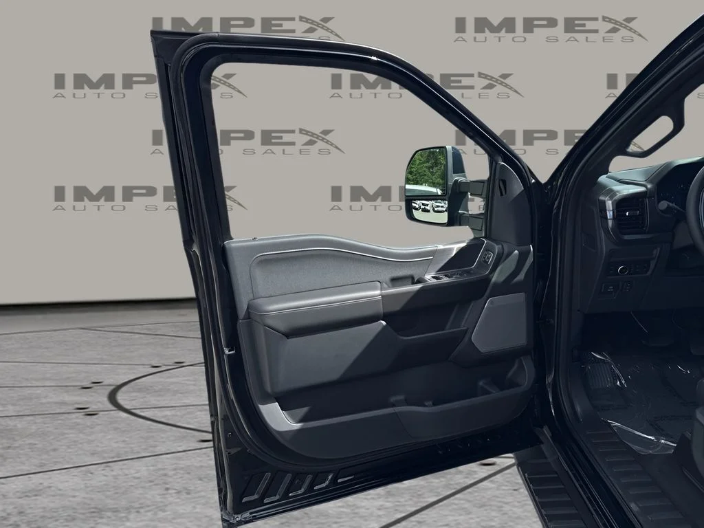 Used 2025 Black Ford Lariat image 25