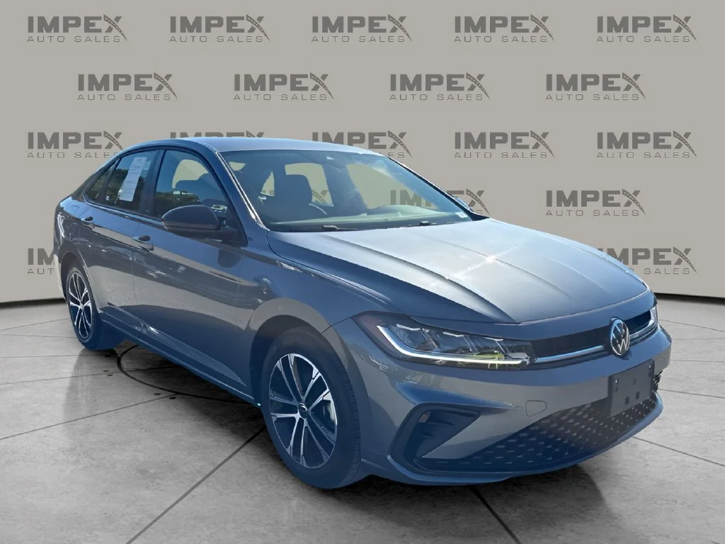 Used 2025 Gray Volkswagen 1.5T Sport image 7