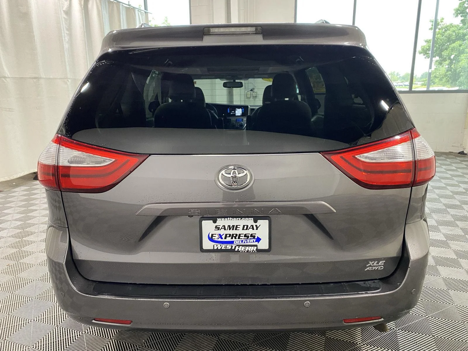 Used 2017 Predawn Gray Mica Toyota XLE image 13