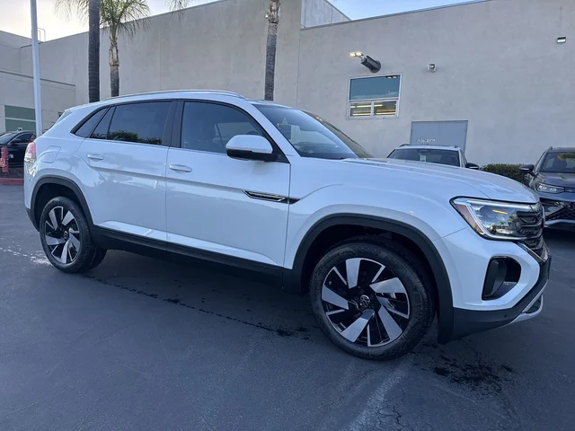 2026 Volkswagen Atlas Cross Sport 2.0T SE w/Technology