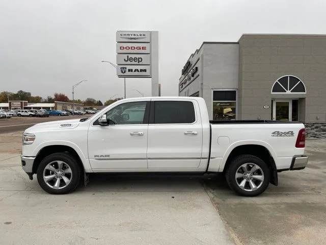 2022 RAM 1500 Limited 4x4 Crew Cab 5'7's photo